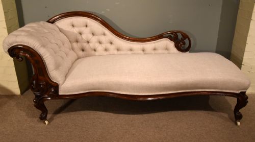 A Fine Mid 19th Century Serpentine Shaped Walnut Chaise