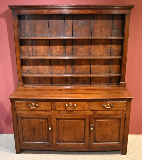 An Attractive George III Oak Welsh Dresser