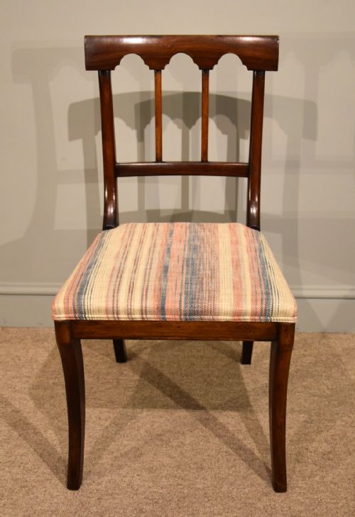 A BEAUTIFUL SET OF EIGHT ROSEWOOD DINING CHAIRS - ADDITIONAL PHOTO 2
