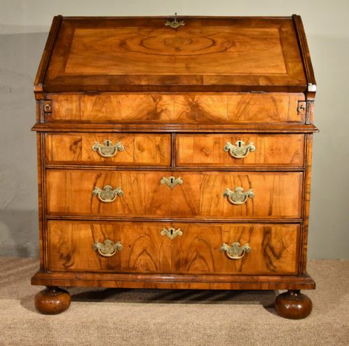 a lovely queen anne walnut bureau - CATEGORY: ANTIQUE BUREAU - DATED 18TH CENTURY
