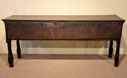 A HANDSOME LATE 17TH CENTURY OAK DRESSER BASE - ADDITIONAL PHOTO 6