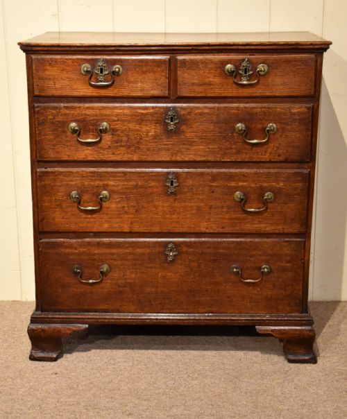 a george ii country oak chest of drawers - CATEGORY: ANTIQUE CHEST OF DRAWERS - DATED 18TH CENTURY