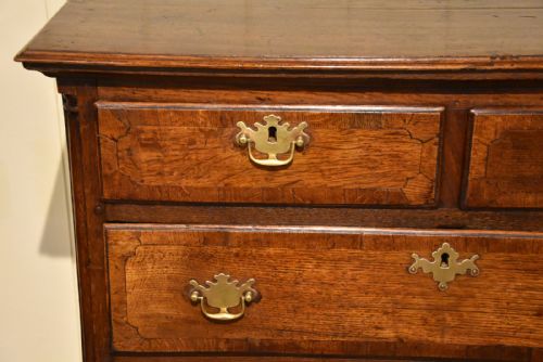 A GOOD NORTH COUNTRY OAK CHEST OF DRAWERS - ADDITIONAL PHOTO 3