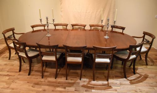 A STUNNING LARGE WILLIAM IV MAHOGANY CENTRAL PILLAR DINING TABLE - ADDITIONAL PHOTO 6