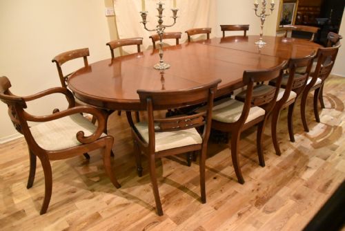 A STUNNING LARGE WILLIAM IV MAHOGANY CENTRAL PILLAR DINING TABLE - ADDITIONAL PHOTO 7