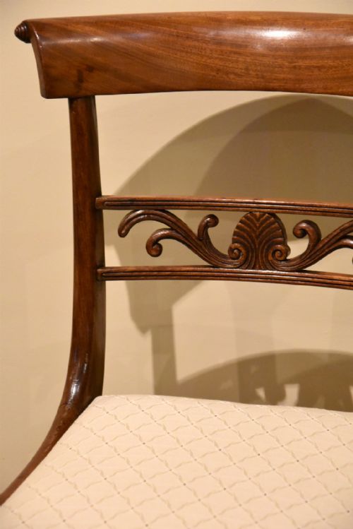 AN ELEGANT SET OF SIX REGENCY MAHOGANY DINING CHAIRS - ADDITIONAL PHOTO 1
