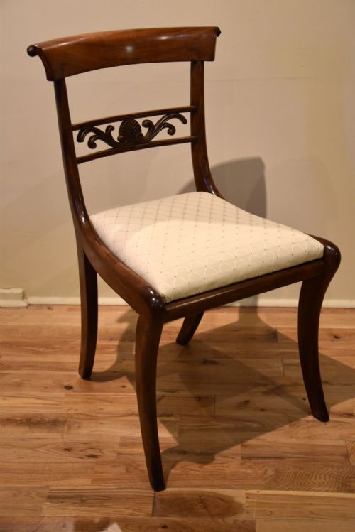 AN ELEGANT SET OF SIX REGENCY MAHOGANY DINING CHAIRS - ADDITIONAL PHOTO 2