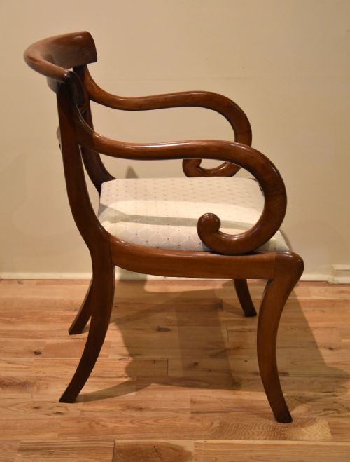 AN ELEGANT SET OF SIX REGENCY MAHOGANY DINING CHAIRS - ADDITIONAL PHOTO 7