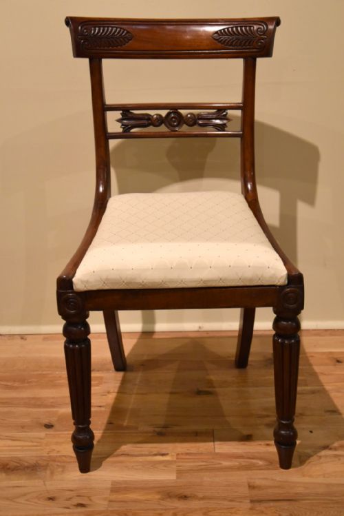 AN SET OF SIX REGENCY MAHOGANY DINING CHAIRS - ADDITIONAL PHOTO 1