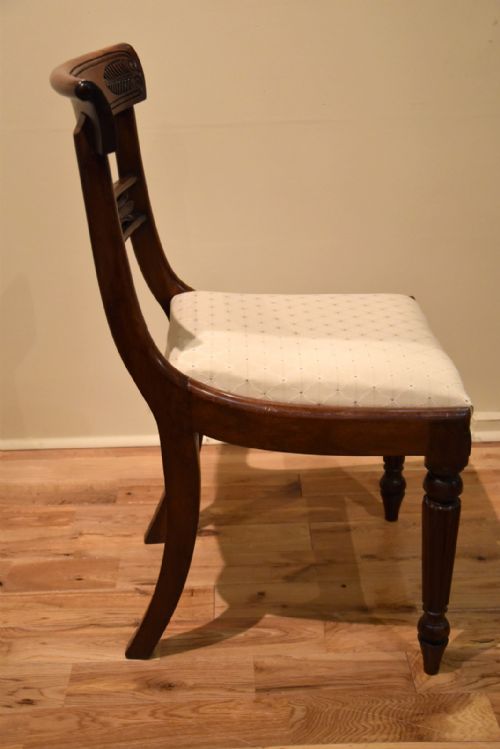 AN SET OF SIX REGENCY MAHOGANY DINING CHAIRS - ADDITIONAL PHOTO 5
