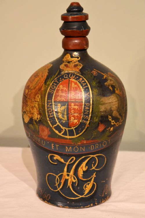 AN ATTRACTIVE PAINTED WINE BARREL - ADDITIONAL PHOTO 1