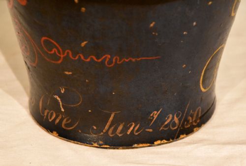 AN ATTRACTIVE PAINTED WINE BARREL - ADDITIONAL PHOTO 5