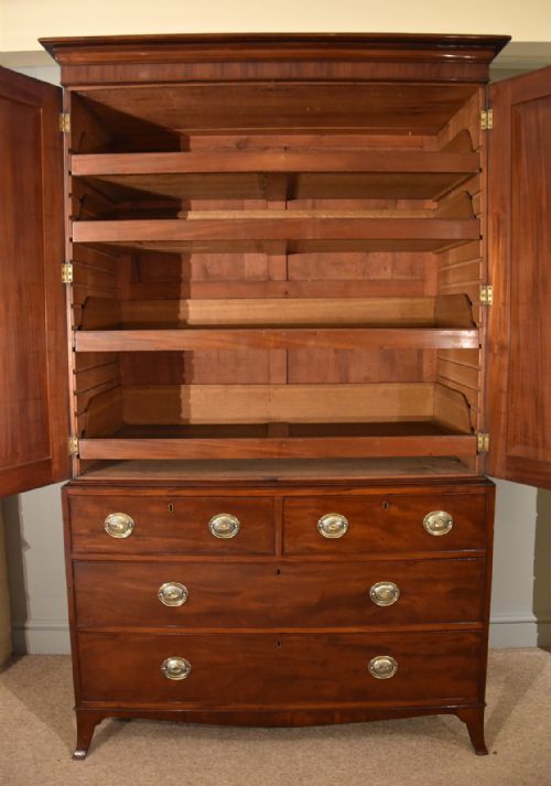AN EXCELLENT QUALITY REGENCY PERIOD MAHOGANY LINEN PRESS - ADDITIONAL PHOTO 5