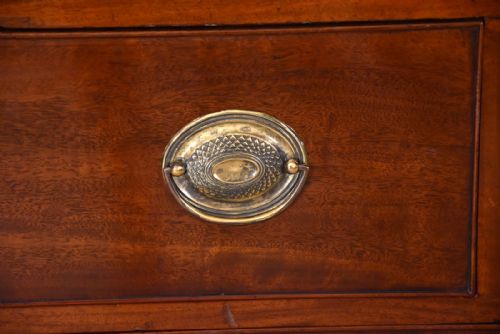 AN EXCELLENT QUALITY REGENCY PERIOD MAHOGANY LINEN PRESS - ADDITIONAL PHOTO 6
