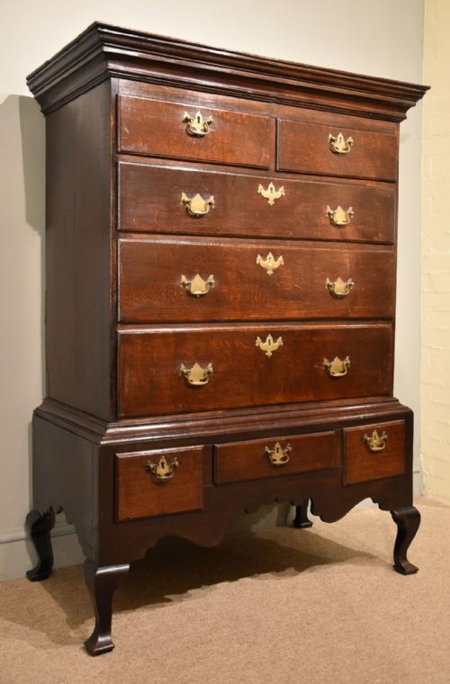 a handsome oak chest on stand - CATEGORY: ANTIQUE CHEST OF DRAWERS - DATED 18TH CENTURY
