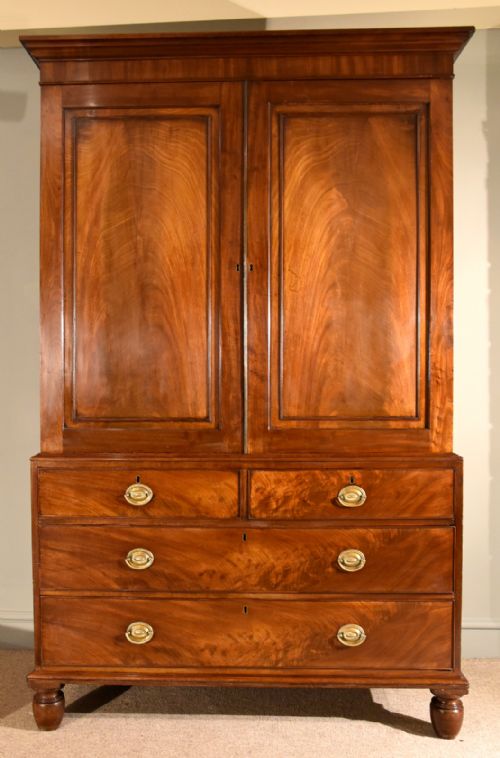 linen press elegant george iii mahogany - CATEGORY: ANTIQUE CUPBOARDS - DATED GEORGIAN
