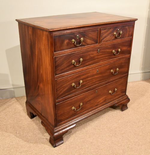 george iii mahogany chest of drawers - CATEGORY: ANTIQUE CHEST OF DRAWERS - DATED GEORGIAN