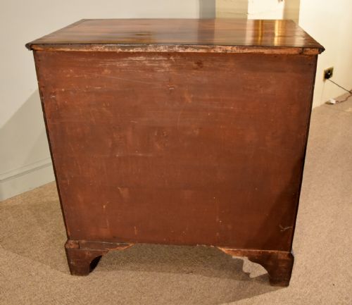 GEORGE III MAHOGANY CHEST OF DRAWERS - ADDITIONAL PHOTO 8