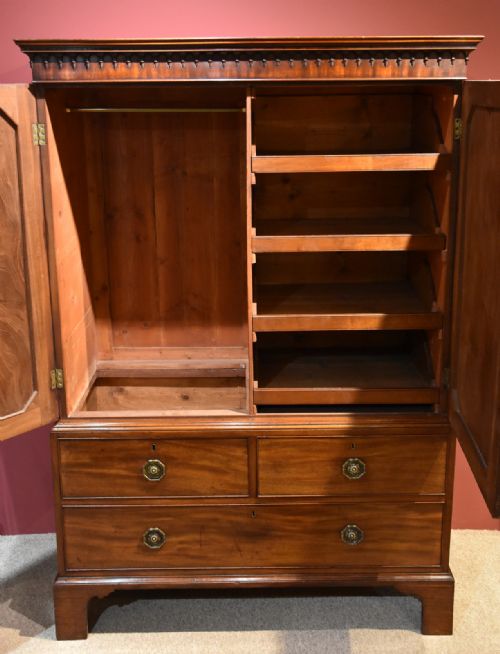 LINEN PRESS MID 18TH CENTURY MAHOGANY - ADDITIONAL PHOTO 5