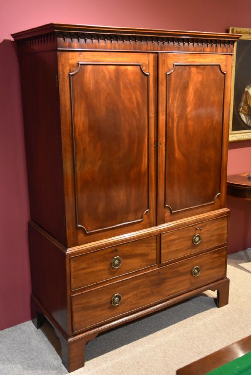 LINEN PRESS MID 18TH CENTURY MAHOGANY - ADDITIONAL PHOTO 7