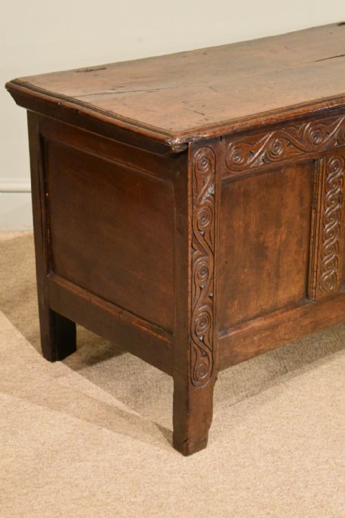 OAK COFFER THREE PANELED HANDSOME EARLY 18TH CENTURY - ADDITIONAL PHOTO 5