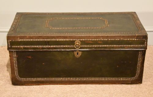 stage coach trunk leather and brass studded - CATEGORY: ANTIQUE CHESTS - DATED 19TH CENTURY