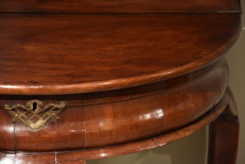 GEORGE II TEA TABLE ON CABRIOLE LEGS - ADDITIONAL PHOTO 6