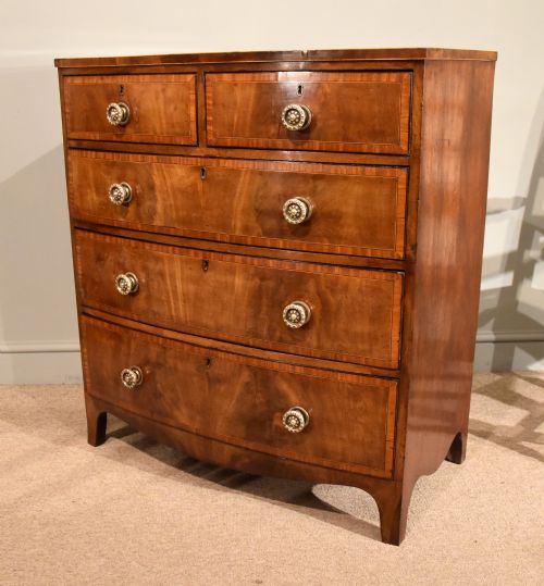 GEORGE III BOW FRONTED CHEST OF DRAWERS - ADDITIONAL PHOTO 1