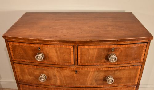 GEORGE III BOW FRONTED CHEST OF DRAWERS - ADDITIONAL PHOTO 5