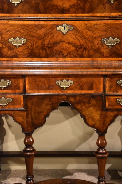 WALNUT CHEST ON STAND WILLIAM AND MARY - ADDITIONAL PHOTO 3