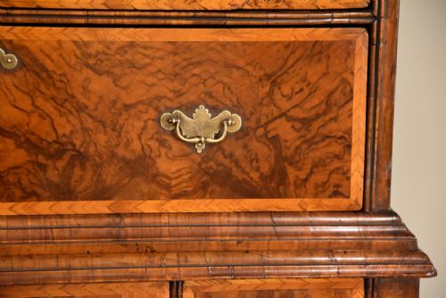 WALNUT CHEST ON STAND WILLIAM AND MARY - ADDITIONAL PHOTO 7