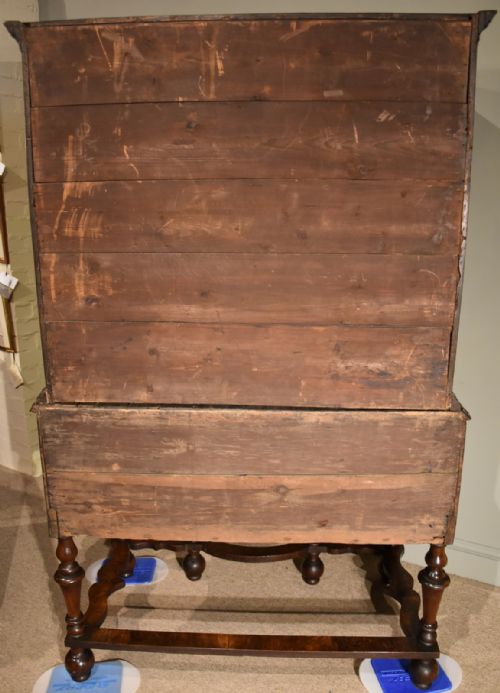 WALNUT CHEST ON STAND WILLIAM AND MARY - ADDITIONAL PHOTO 9