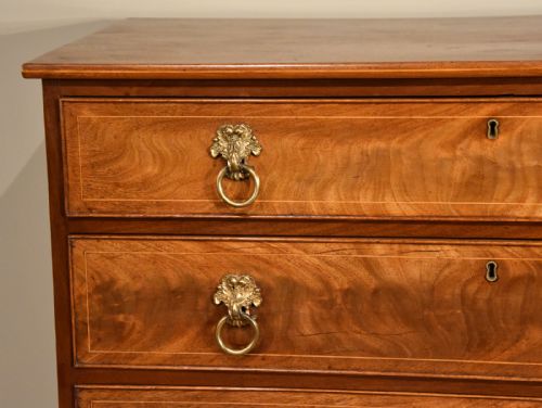 FINE REGENCY CHEST OF DRAWERS ORIGINAL BRASSES - ADDITIONAL PHOTO 1