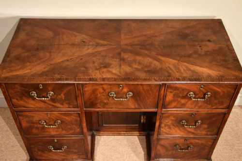 GEORGE III MAHOGANY KNEEHOLE DESK - ADDITIONAL PHOTO 2