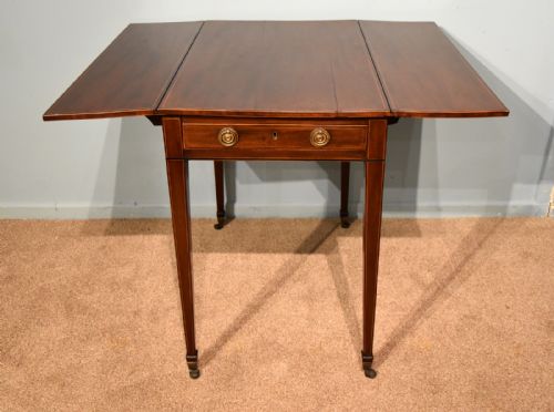GEORGE III PEMBROKE TABLE - ADDITIONAL PHOTO 1