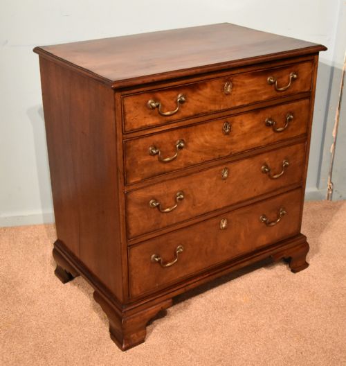 GEORGE III SMALL CHEST OF DRAWERS - ADDITIONAL PHOTO 1