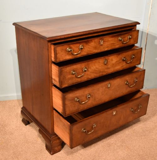 GEORGE III SMALL CHEST OF DRAWERS - ADDITIONAL PHOTO 2