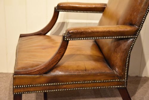 GEORGE III MAHOGANY GAINSBOROUGH LIBRARY CHAIR - ADDITIONAL PHOTO 3