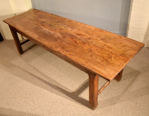 A LARGE FRENCH FARMHOUSE TABLE - ADDITIONAL PHOTO 1