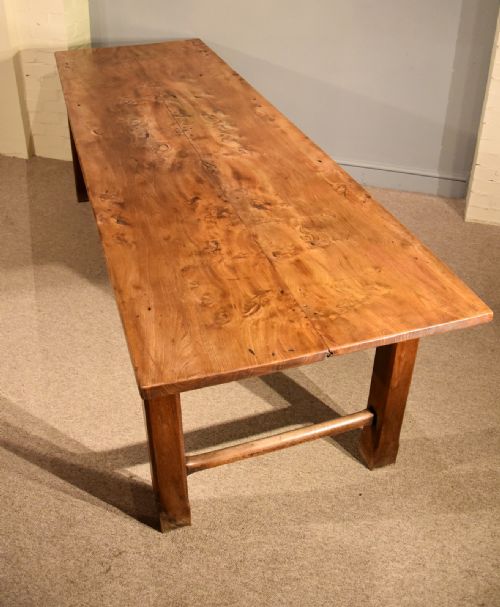 A LARGE FRENCH FARMHOUSE TABLE - ADDITIONAL PHOTO 5