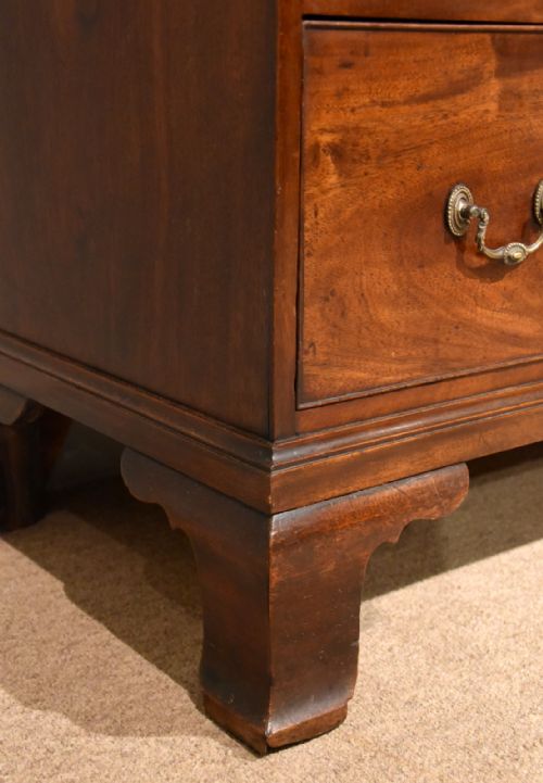 A GEORGE III MAHOGANY CHEST ON CHEST - ADDITIONAL PHOTO 4