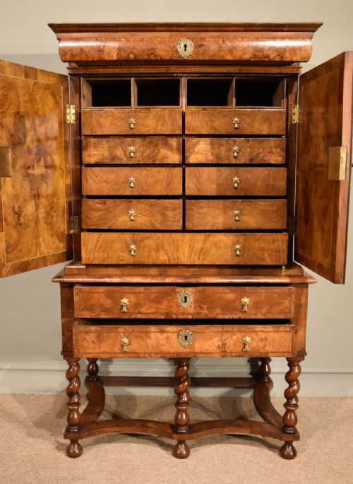 QUEEN ANNE BURR WALNUT CABINET ON STAND - ADDITIONAL PHOTO 1