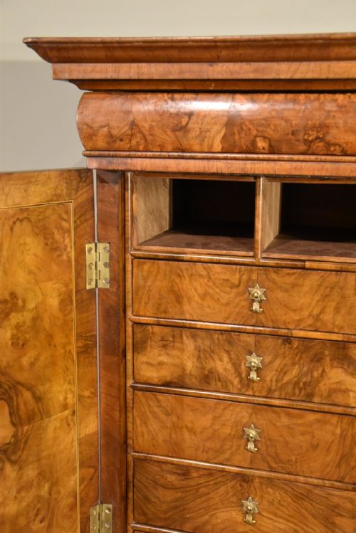 QUEEN ANNE BURR WALNUT CABINET ON STAND - ADDITIONAL PHOTO 5
