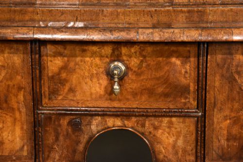 EARLY 18TH CENTURY CHEST ON STAND WITH PROVENANCE - ADDITIONAL PHOTO 4