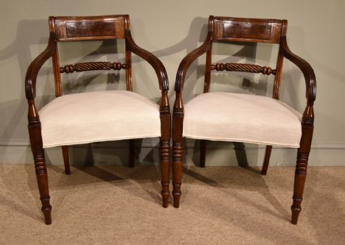 REGENCY SET OF EIGHT DINING CHAIRS - ADDITIONAL PHOTO 7