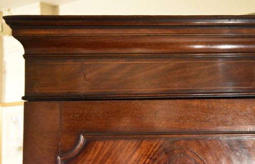 GEORGE III MAHOGANY LINEN PRESS - ADDITIONAL PHOTO 3