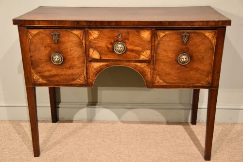 george iii sideboard small - CATEGORY: ANTIQUE SIDEBOARDS - DATED 18TH CENTURY