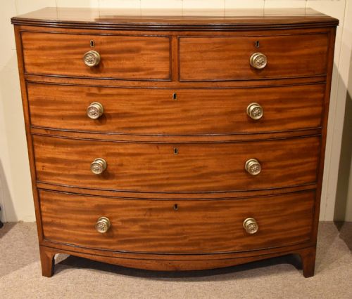 george iii mahogany bow fronted chest of drawers - CATEGORY: ANTIQUE CHEST OF DRAWERS - DATED 19TH CENTURY