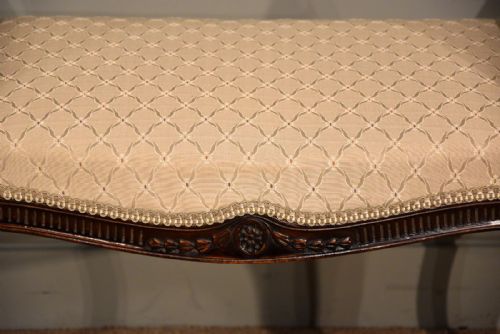 CARVED WINDOW SEAT OF ELEGANT HEPPLEWHITE STYLE - ADDITIONAL PHOTO 1