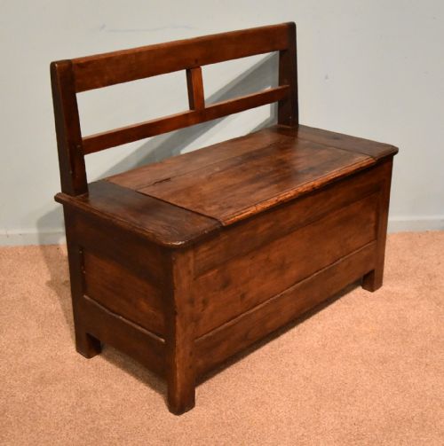 FRENCH CHESTNUT BENCH WITH LID - ADDITIONAL PHOTO 2